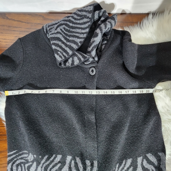 A.IDA Black and Zebra Print Wool Cardigan Sweater, Size Large - Picture 9 of 11